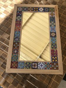 Alachiq Mirror
